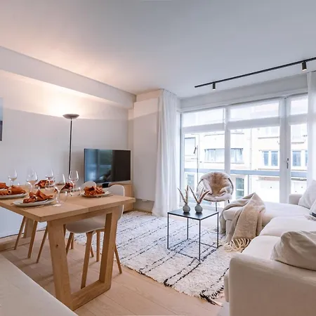 Apartamento Luxurious Renovated On Location In